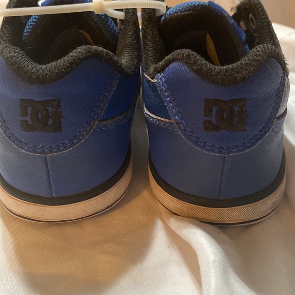 Kids DC shoes size 13 - Picture 7 of 7